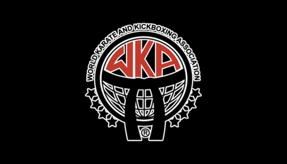 Logotipo de la wka, world karate and kickboxing association