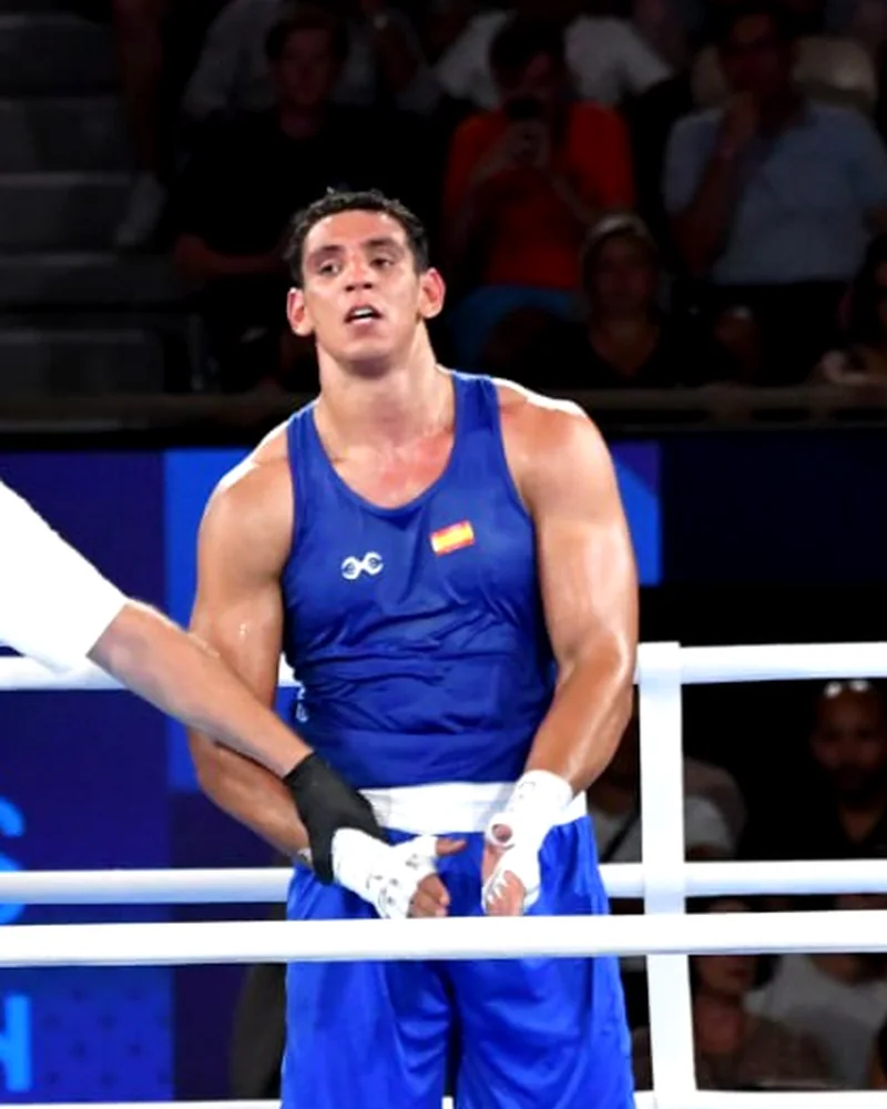 Ayoub ghadfa en el ring de la final olímpica de parís 2024